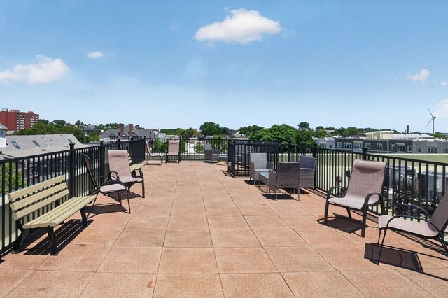 60 Dudley St 221, Chelsea, MA 02150
