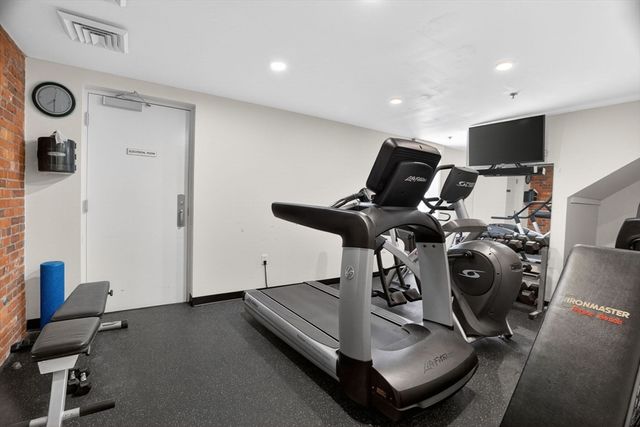 60 Dudley St 221, Chelsea, MA 02150