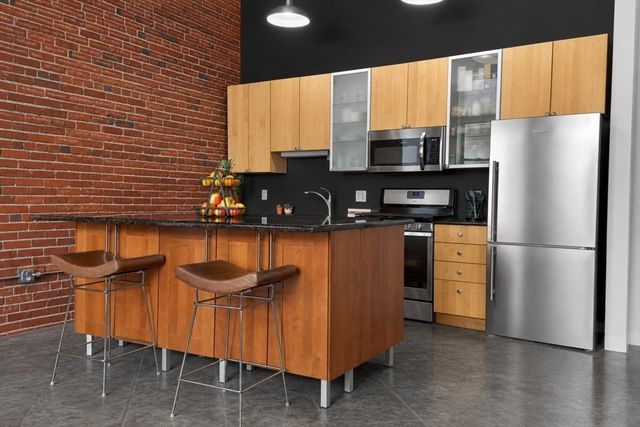 60 Dudley St 221, Chelsea, MA 02150