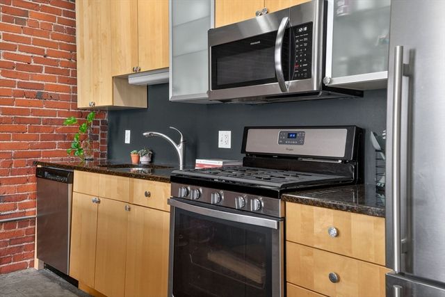 60 Dudley St 221, Chelsea, MA 02150