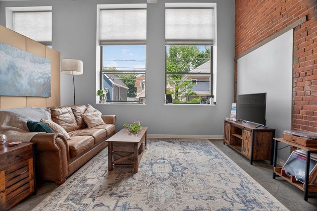 60 Dudley St 221, Chelsea, MA 02150