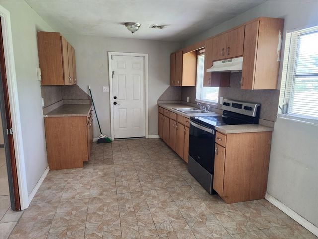 1104 W 14TH STREET, Lakeland, FL 33805