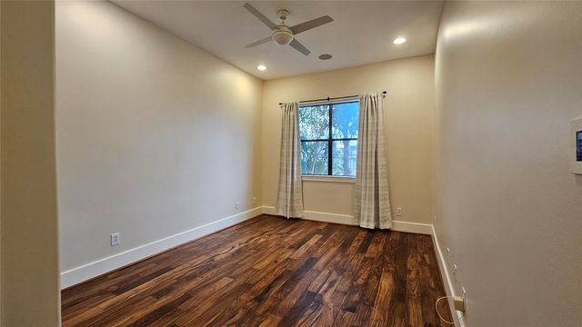 1304 W Dallas, Houston, TX 77019