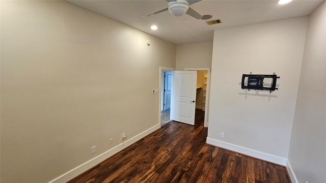 1304 W Dallas, Houston, TX 77019