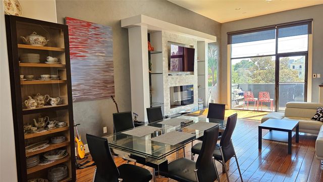 1304 W Dallas, Houston, TX 77019