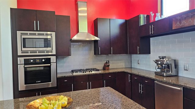 1304 W Dallas, Houston, TX 77019