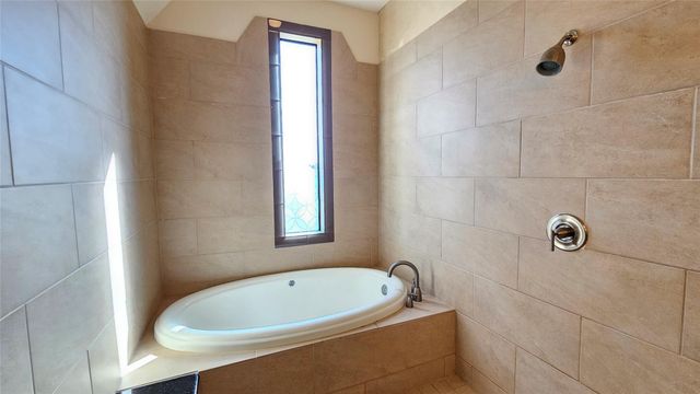 1304 W Dallas, Houston, TX 77019