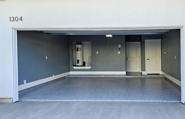 1304 W Dallas, Houston, TX 77019