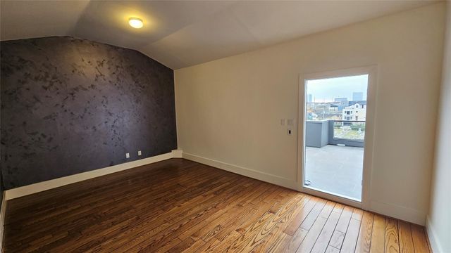 1304 W Dallas, Houston, TX 77019