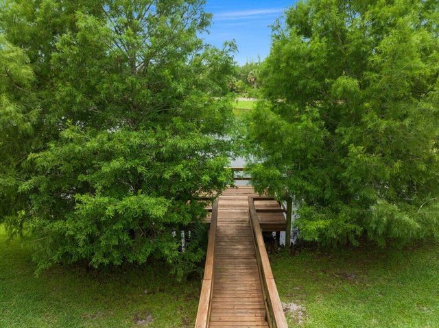 495 Pittman Avenue, Vero Beach, FL 32968