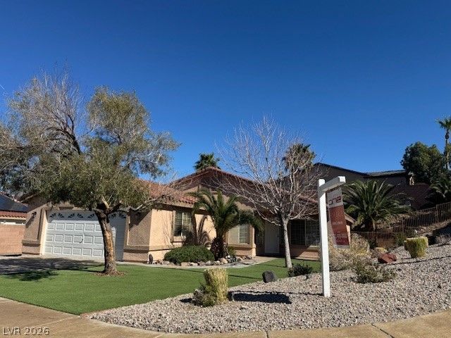 118 Crescent Bay Street, Henderson, NV 89012