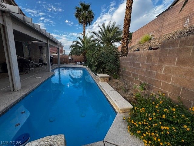 118 Crescent Bay Street, Henderson, NV 89012