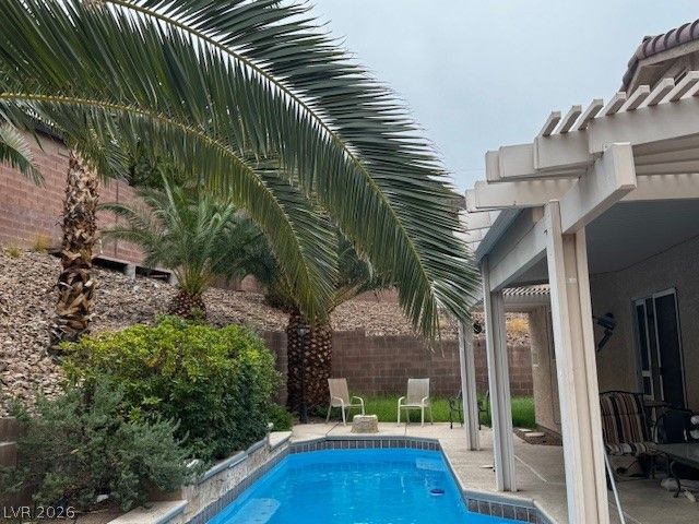 118 Crescent Bay Street, Henderson, NV 89012