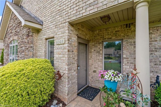 6303 Stone Gables Court, Jamestown, NC 27282