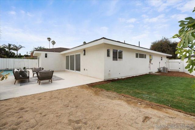 3345 Stadium Ct, San Diego, CA 92122