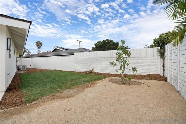 3345 Stadium Ct, San Diego, CA 92122