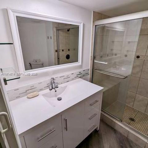 9741 Fontainebleau Blvd H106, Miami, FL 33172