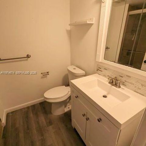 9741 Fontainebleau Blvd H106, Miami, FL 33172