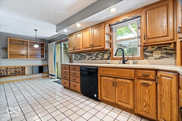 1010 Porto Bello Street, Pendleton, IN 46064