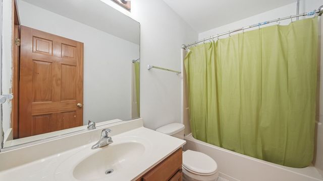 7505 Kenicott Lane, Plainfield, IL 60586