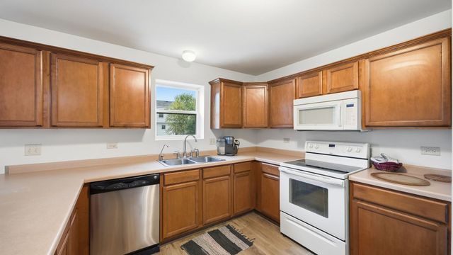 7505 Kenicott Lane, Plainfield, IL 60586