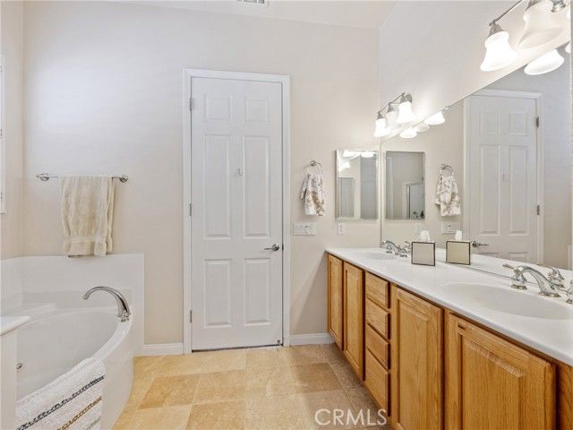 10803 Katepwa Street, Apple Valley, CA 92308