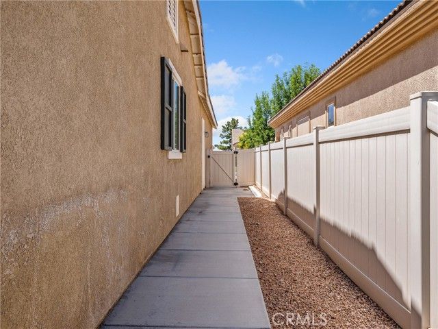 10803 Katepwa Street, Apple Valley, CA 92308