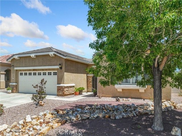 10803 Katepwa Street, Apple Valley, CA 92308