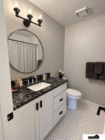 6922 S 53rd Court, Lincoln, NE 68516