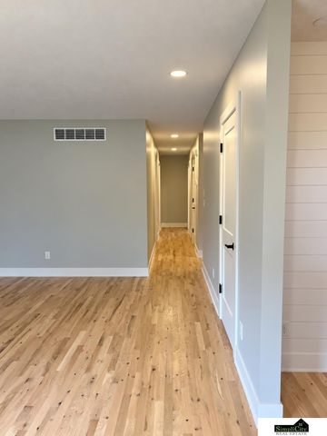 6922 S 53rd Court, Lincoln, NE 68516
