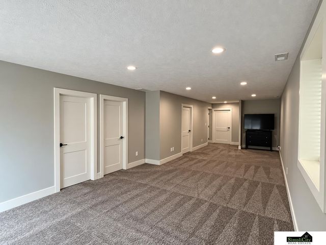 6922 S 53rd Court, Lincoln, NE 68516