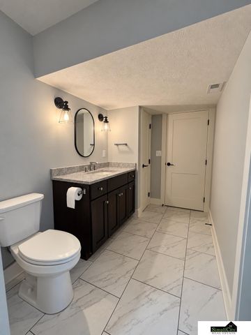 6922 S 53rd Court, Lincoln, NE 68516