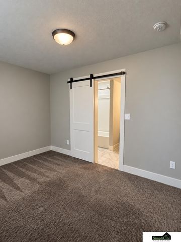 6922 S 53rd Court, Lincoln, NE 68516
