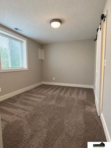 6922 S 53rd Court, Lincoln, NE 68516