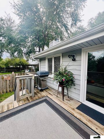6922 S 53rd Court, Lincoln, NE 68516