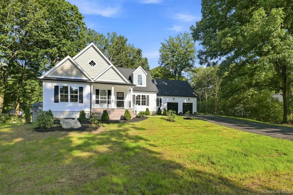 34 Innis Avenue, Newburgh, NY 12550 — photo 2