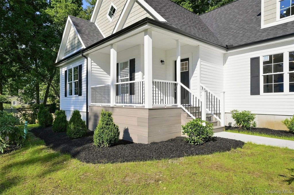 34 Innis Avenue, Newburgh, NY 12550 — photo 4