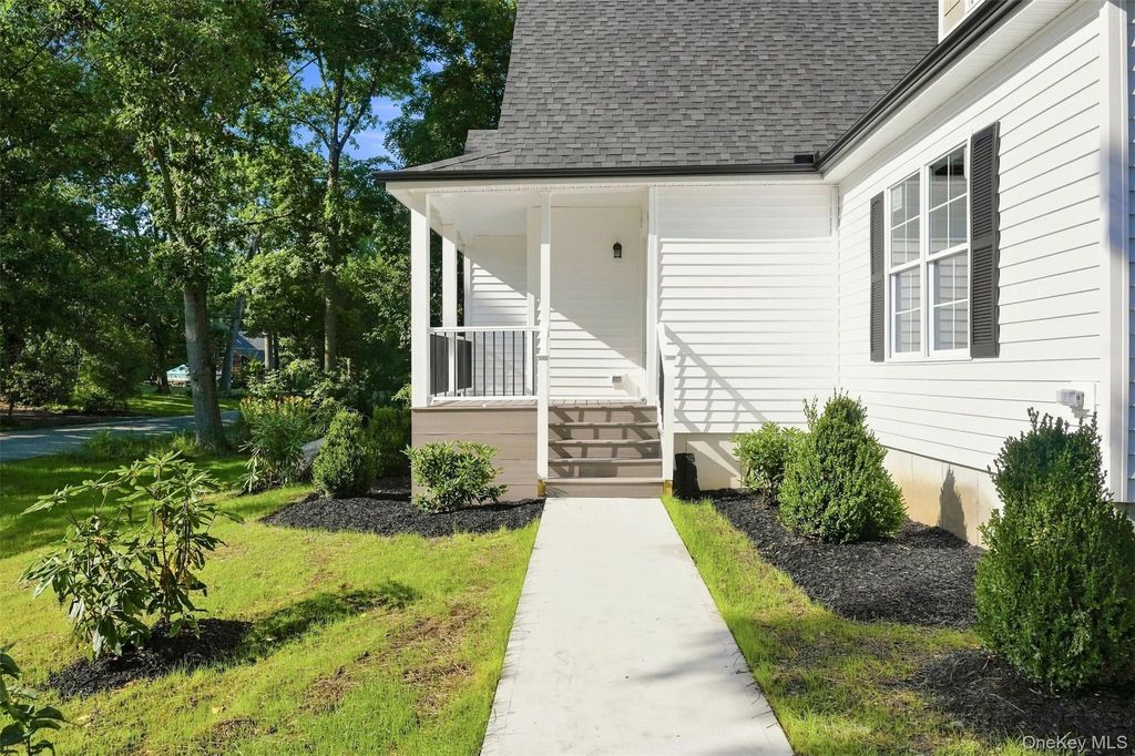 34 Innis Avenue, Newburgh, NY 12550 — photo 5