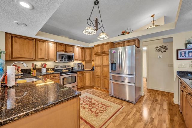 4885 CR 307, Lake Panasoffkee, FL 33538