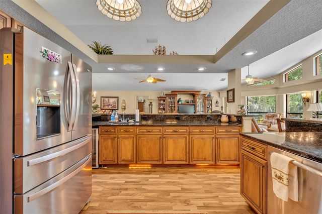 4885 CR 307, Lake Panasoffkee, FL 33538