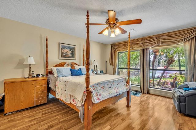 4885 CR 307, Lake Panasoffkee, FL 33538
