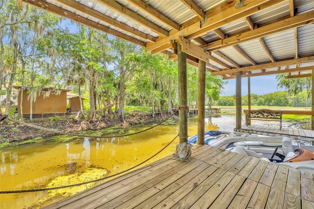 4885 CR 307, Lake Panasoffkee, FL 33538