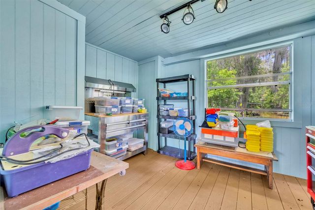 4885 CR 307, Lake Panasoffkee, FL 33538