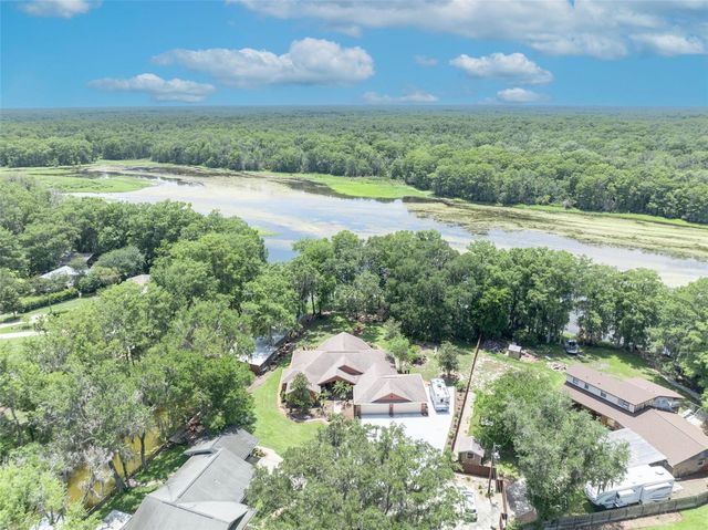 4885 CR 307, Lake Panasoffkee, FL 33538