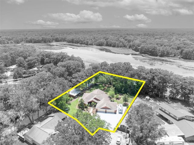 4885 CR 307, Lake Panasoffkee, FL 33538