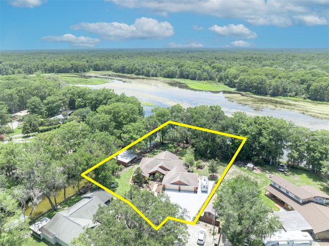 4885 CR 307, Lake Panasoffkee, FL 33538