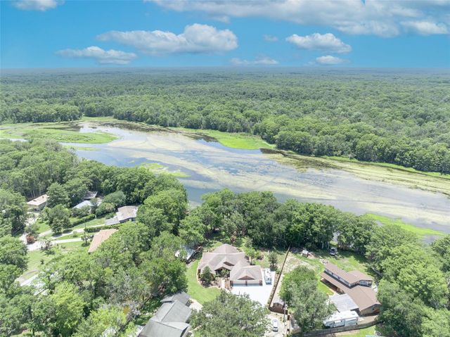 4885 CR 307, Lake Panasoffkee, FL 33538