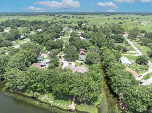 4885 CR 307, Lake Panasoffkee, FL 33538