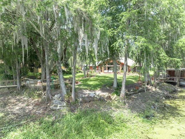 4885 CR 307, Lake Panasoffkee, FL 33538