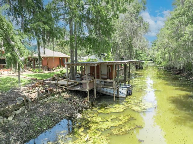 4885 CR 307, Lake Panasoffkee, FL 33538